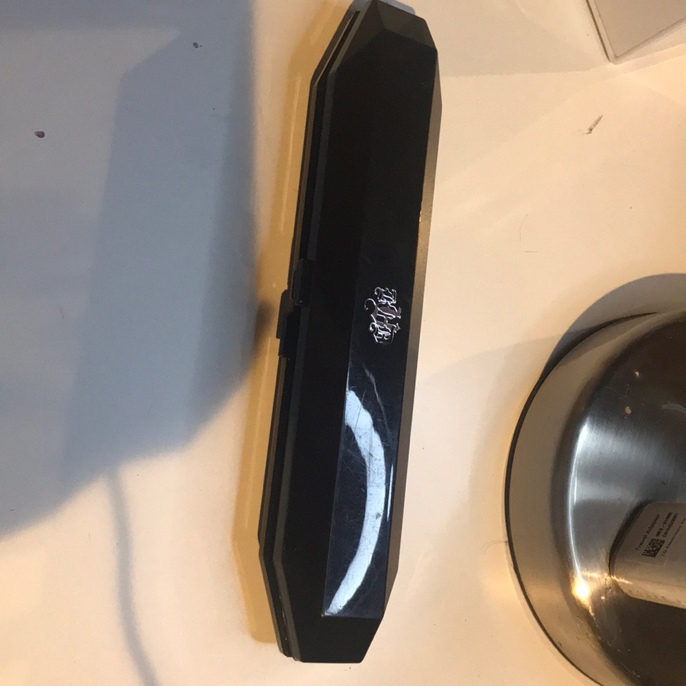 Kat von d brush